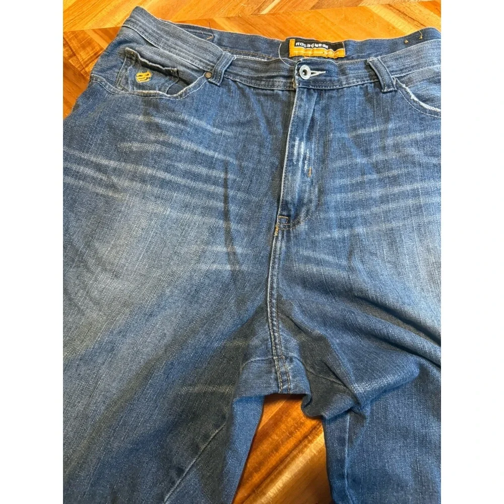 Vintage Y2K Rocawear 42 Embroidered Denim Shorts Jorts 42w Skater Hip Hop